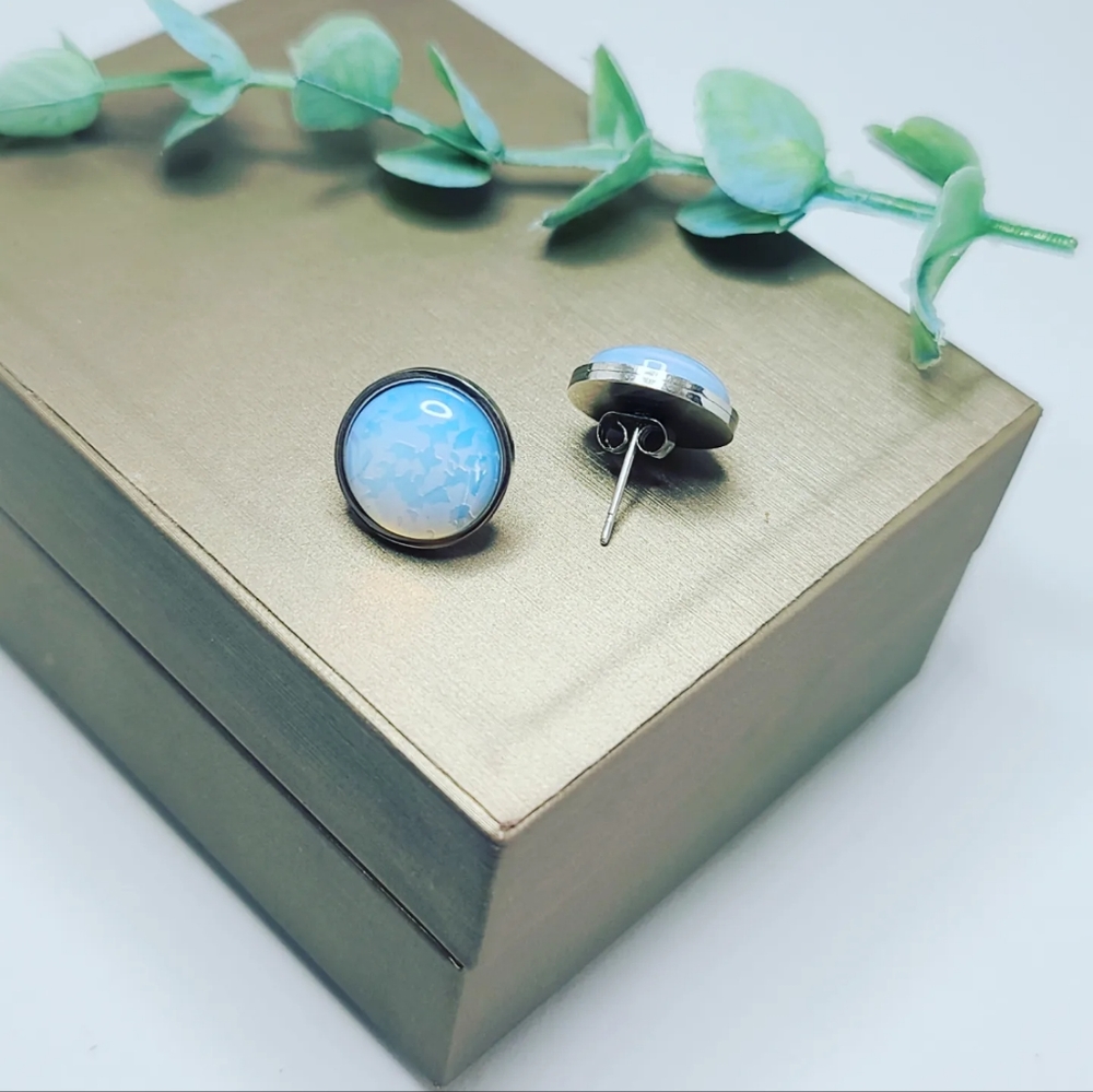 Opalite studded earring